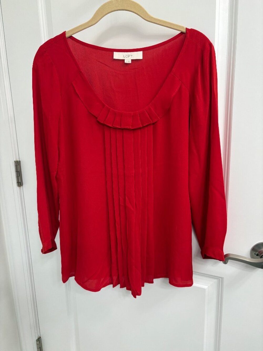 Loft S Bright Red Deep Scoop Neck Long 3/4 Sleeve Blouse Chiffon